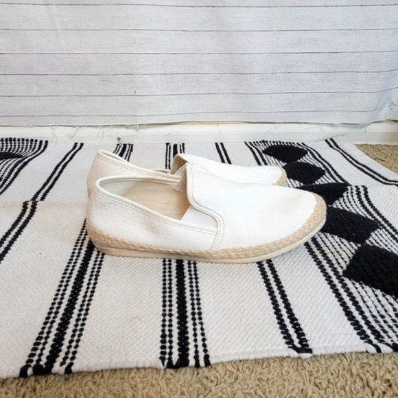 ESPRIT ELIANA WHITE SLIP ON ESPADRILLES, SZ 8 - Picture 1 of 10